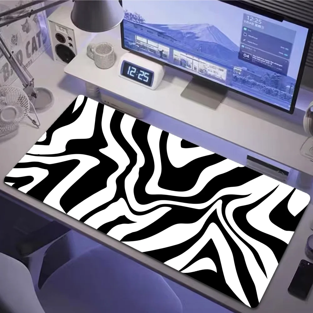 Hot Black And White Line Mouse Pad Anti-Slip Rubber Base Extended Desk Mat for Gamer Strata Liquid Gaming Mat Computer Mat