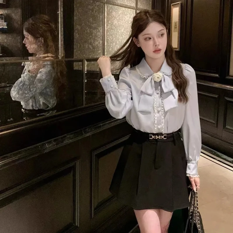 

Elegant Lace Patchwork Peter Pan Collar Shirt Women 2025 New Sweet Bow Flower Design Blouses Fashion Office Lady Tops