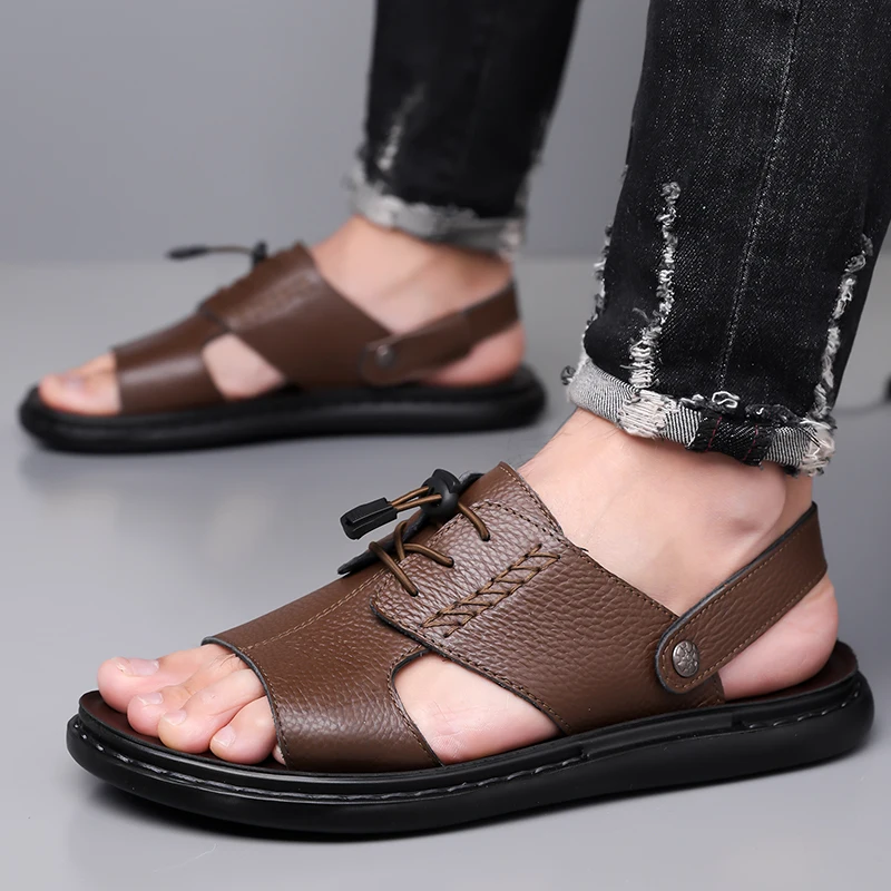 

Quality Leather Flat Sandals for Men Round Toes Summer 2025 Fashion New Soft Casual Beach Walking Sandals Dual-purpose Slippers