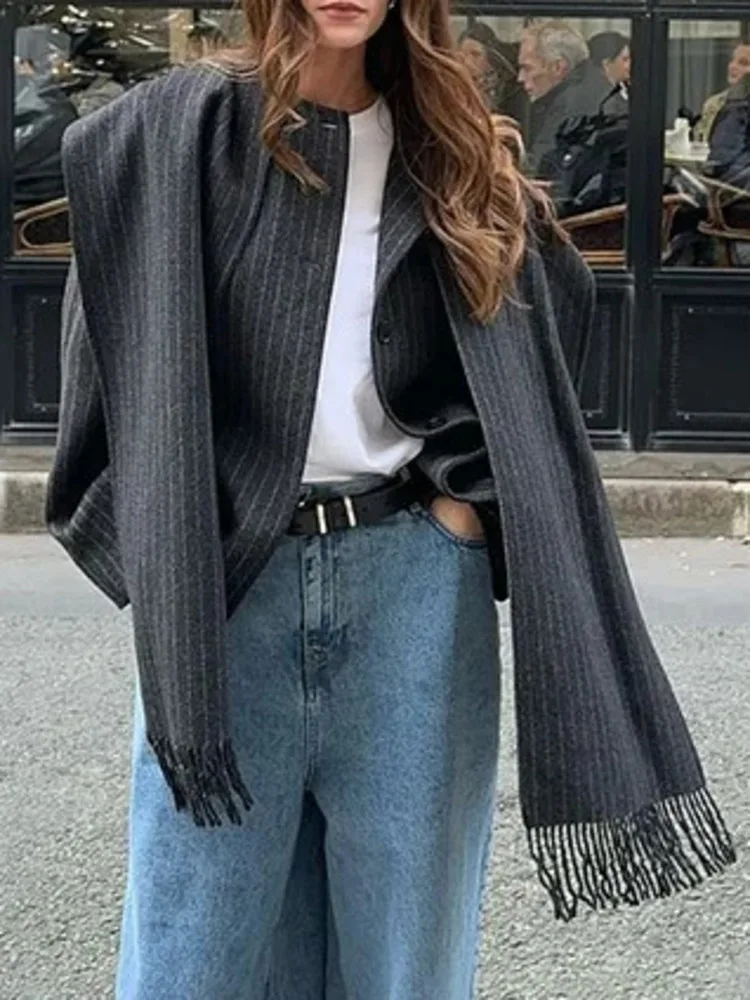 [EWQ] Vintage Fashion Scarf Collar Long Sleeve Single Breasted Striped Blazer Coat Loose Suit Jacket 2024 Winter New 16O3406