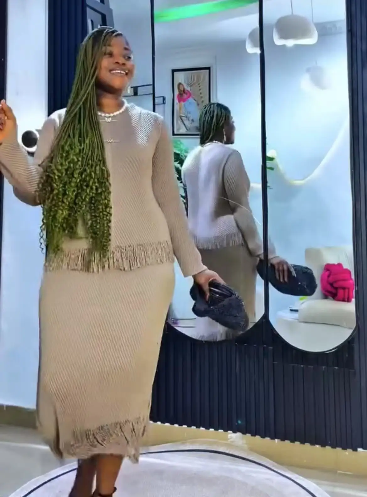 Set Miyake Baru Motif Sisik Naga Warna Solid Lengan Panjang Rok Setengah Badan Berlipit Tipis Berumbai Dua Potong Model Longgar Musim Panas 2025 Terbaru