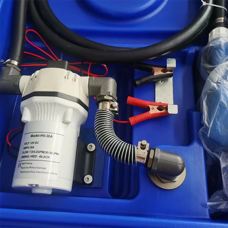 Elektryczny, mobilny, przenośny zbiornik na mocznik (AdBlue) o pojemności 220 litrów, 12V/24V, do tankowania na miejscu.