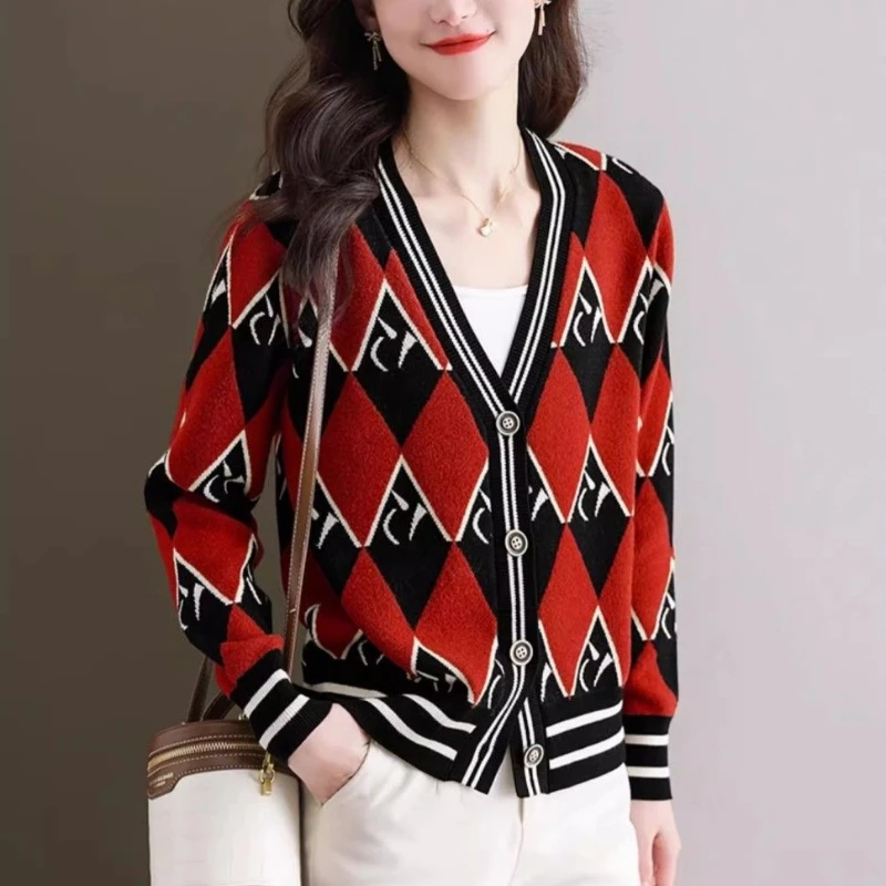 2024 New Spring and Autumn Korean Edition Fashion Minimalist Knitted Shirt Cardigan Loose Long Sleeve Checkered Women\'s Coat Top