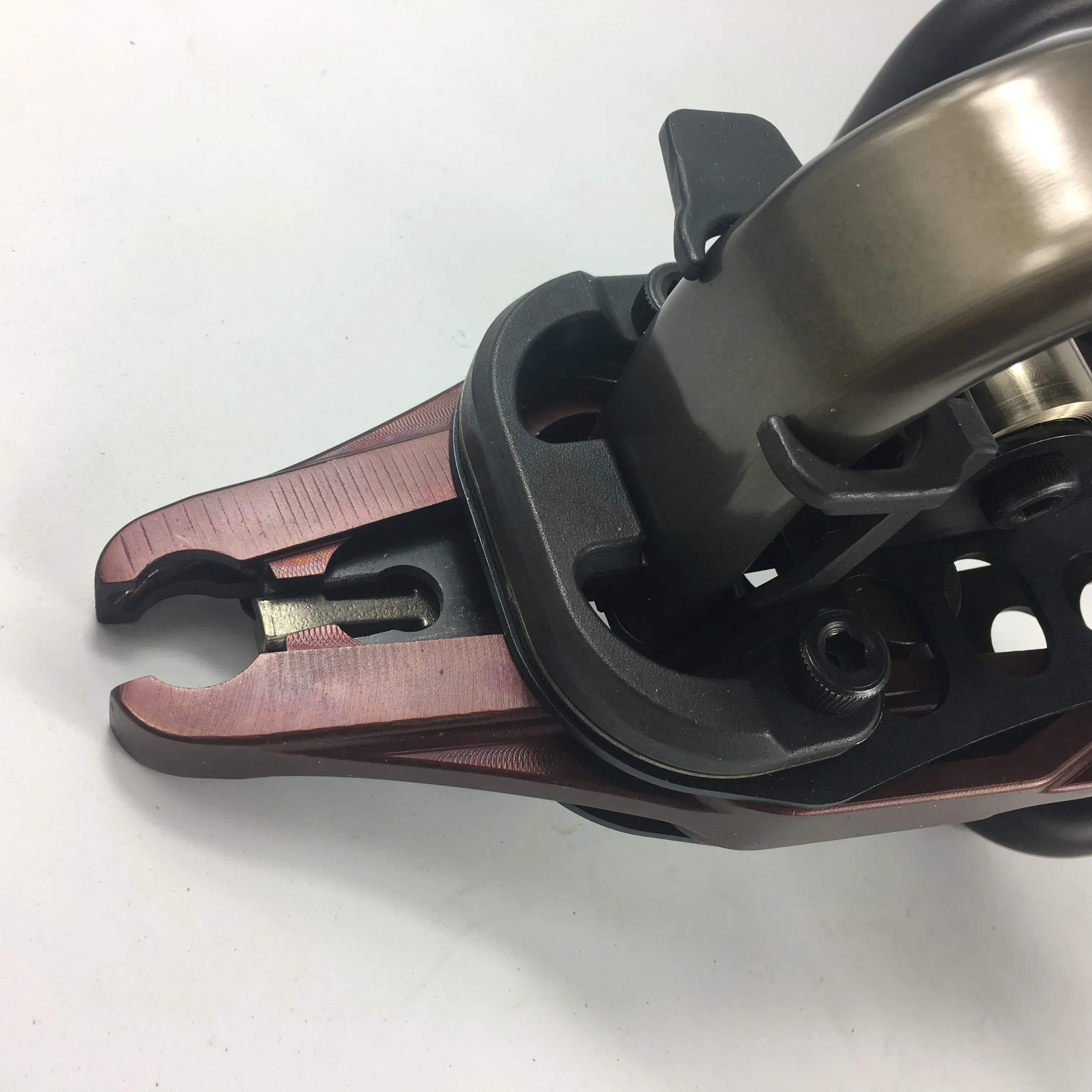 

Для сверхмощного пневматического инструмента Woodpecker PFC50 для клетки Gabion