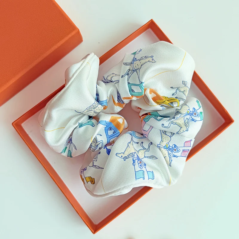 

New Corea Hair Rope With Horses Print Large Silk Hair Scrunchie Jumbo 25 Momme 5cm 100% Pure Mulberry Silk Rubber Bands Hairband