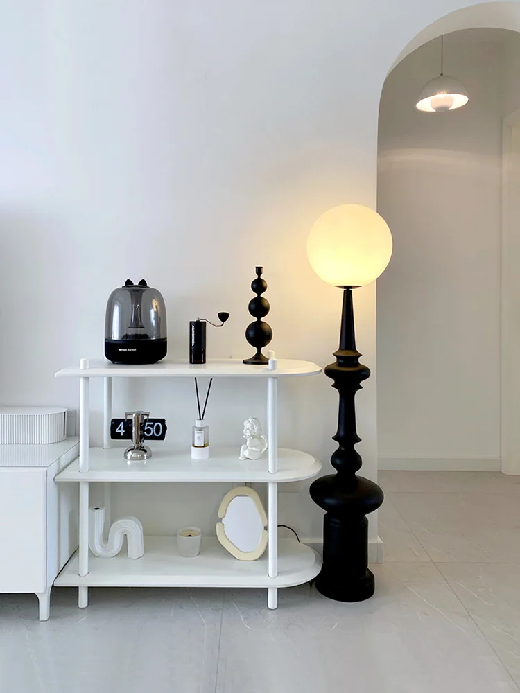 

Roman floor lamp, living room sofa lamp, retro atmosphere, chess shape table lamp