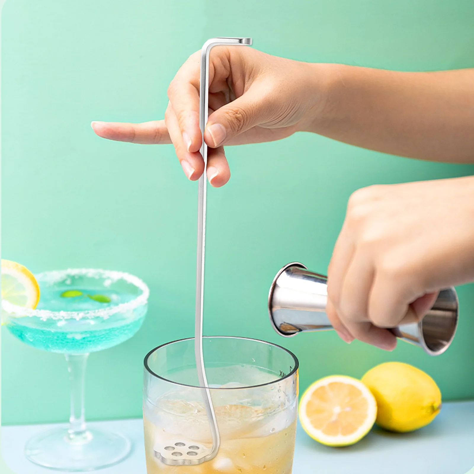

2Pcs Stainless Steel Lemon Juicers Manual Squeezers Thick Material Lightweight Portable Juice Extractor Silver