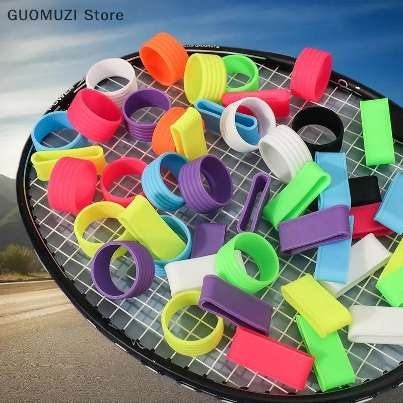 عبوة من 4 قطع، حلقة قبضة مضرب التنس المصنوعة من السيليكون المرن، شريط مطاطي ماص للعرق، ملحقات معدات التنس
