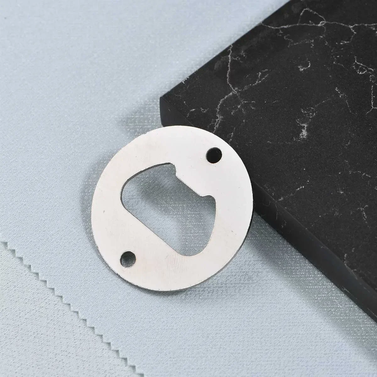 10Pcs 42mm Iron Wall Mount Bottle Openers with Screws Round Bottle Opener Insert DIY Beer Opener Kitchen Home Bar Tools Silver