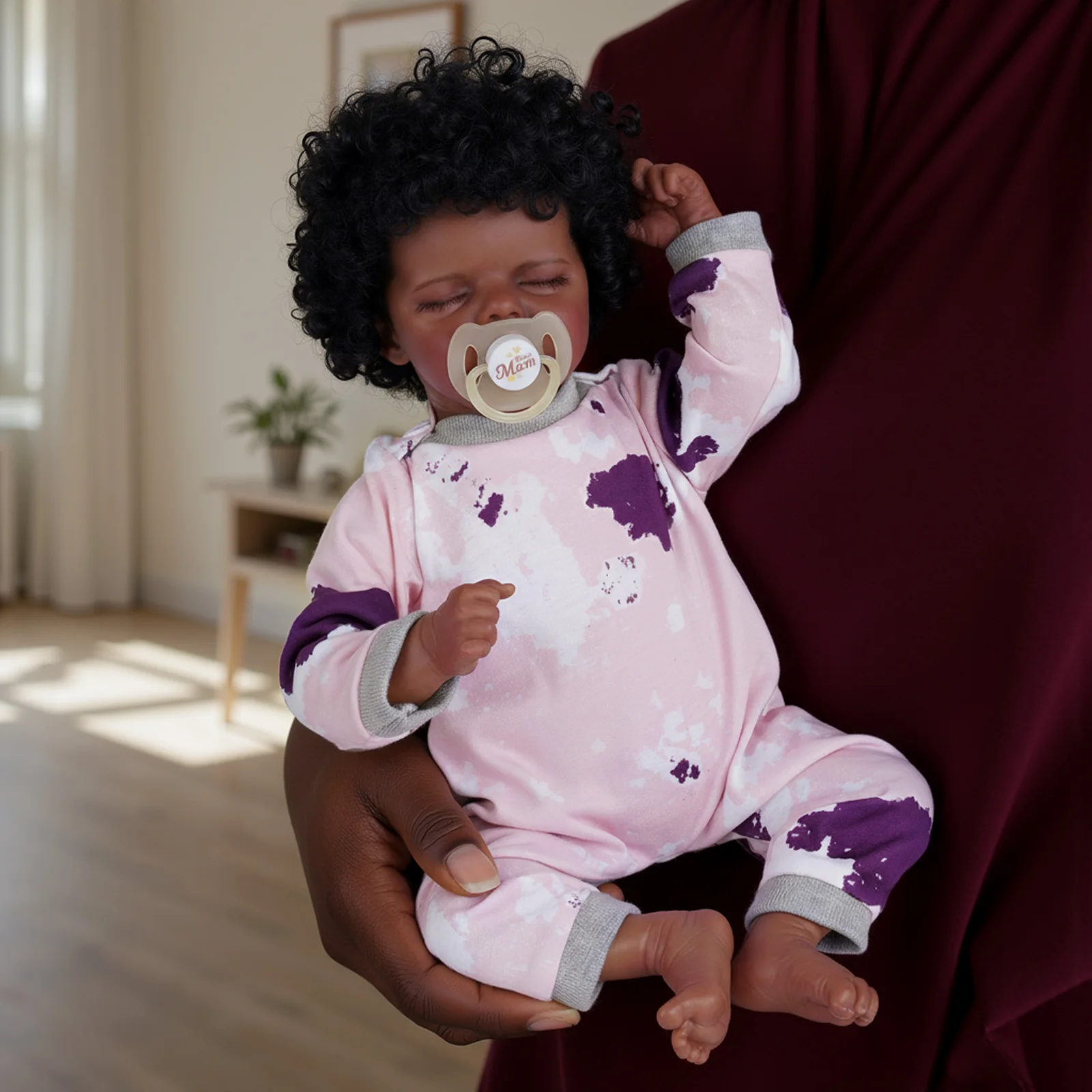 Muñecas realistas para bebés recién nacidos, color negro, cuerpo y rizos suaves para bebés de 17 pulgadas, muñeca realista para recién nacidos con caja de regalo para niños mayores de 3 años