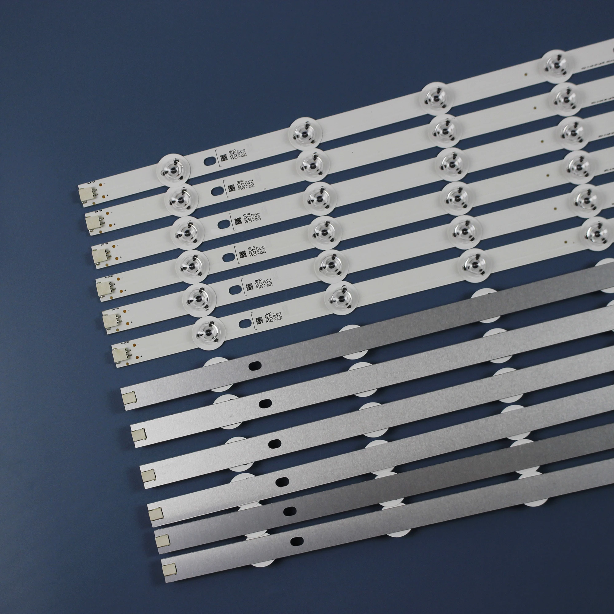 LED قطاع (12) لباناسونيك TX-55CX400B TX-55CX400E TX55CX400B TX-55CXW404 TX-55CX350B 550DLED_SLIM_REV01 30090076