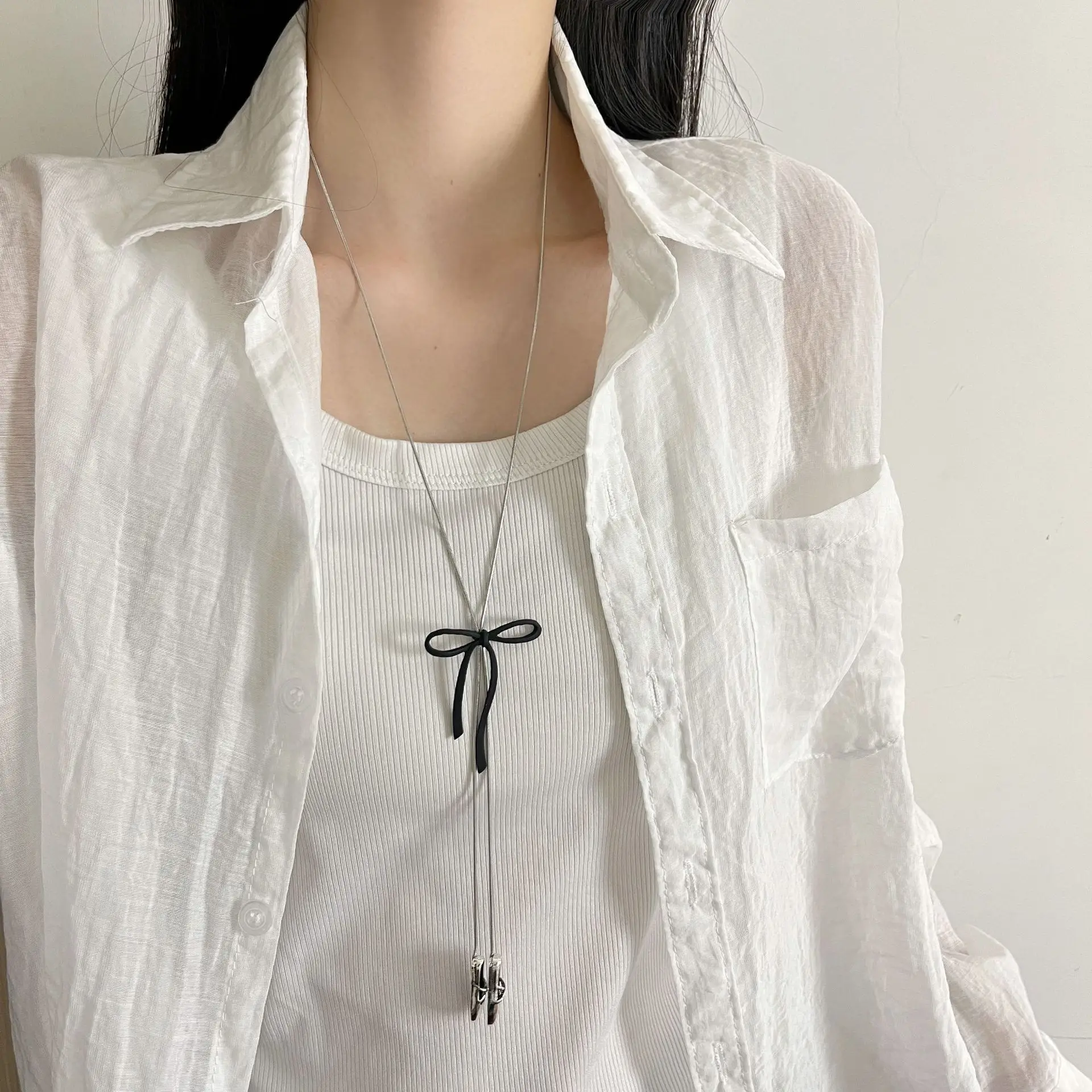 Adjuastable Drawstring Long Tassel Necklace for Women Geometric Bow Knot Dance Shoes Pendant Necklace Sweater Chain Jewelry Gift