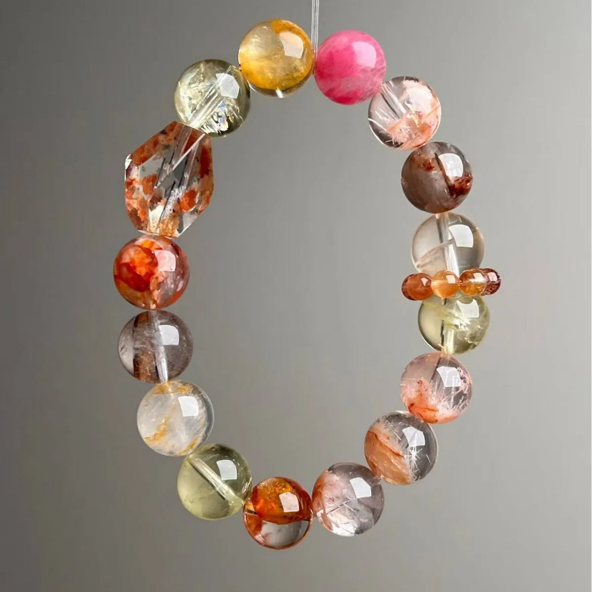 Natural Crystal Bracelet with Lemon Yellow and Red Gum Flower  Luxury Fashionable High-end Design Bracelet