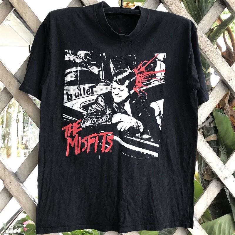 the Misfits Rock Band Uncomfortable-in-Their-Environment Trendy Short-Sleeved Men's And Women's Casual T-Shirt American Street Lazy Style.heavyweight cotton, pre shrunk tee, butterysoft, graphic print crew neck、 gift for menwomen, wash resistant print   .
