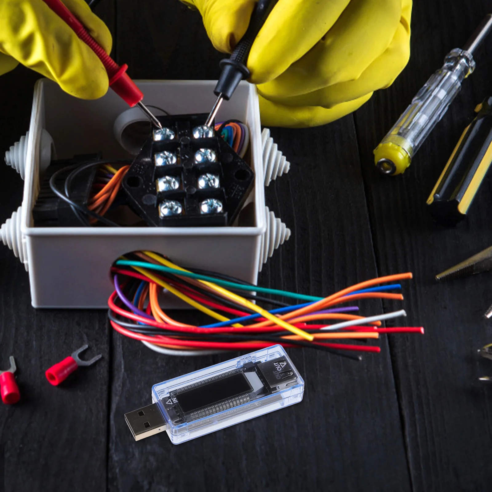 

USB Current Voltage Meter LCD Display USB Tester Multimeter Easy Monitoring Durable Coating USB-C Power Meter Electrical Tester