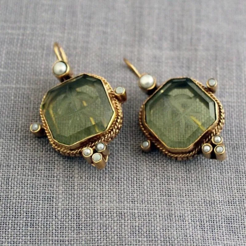 2024 New Cross Border Hexagonal Green Crystal Stone Eardrops with Ancient Style Hot Selling Commuter Earrings