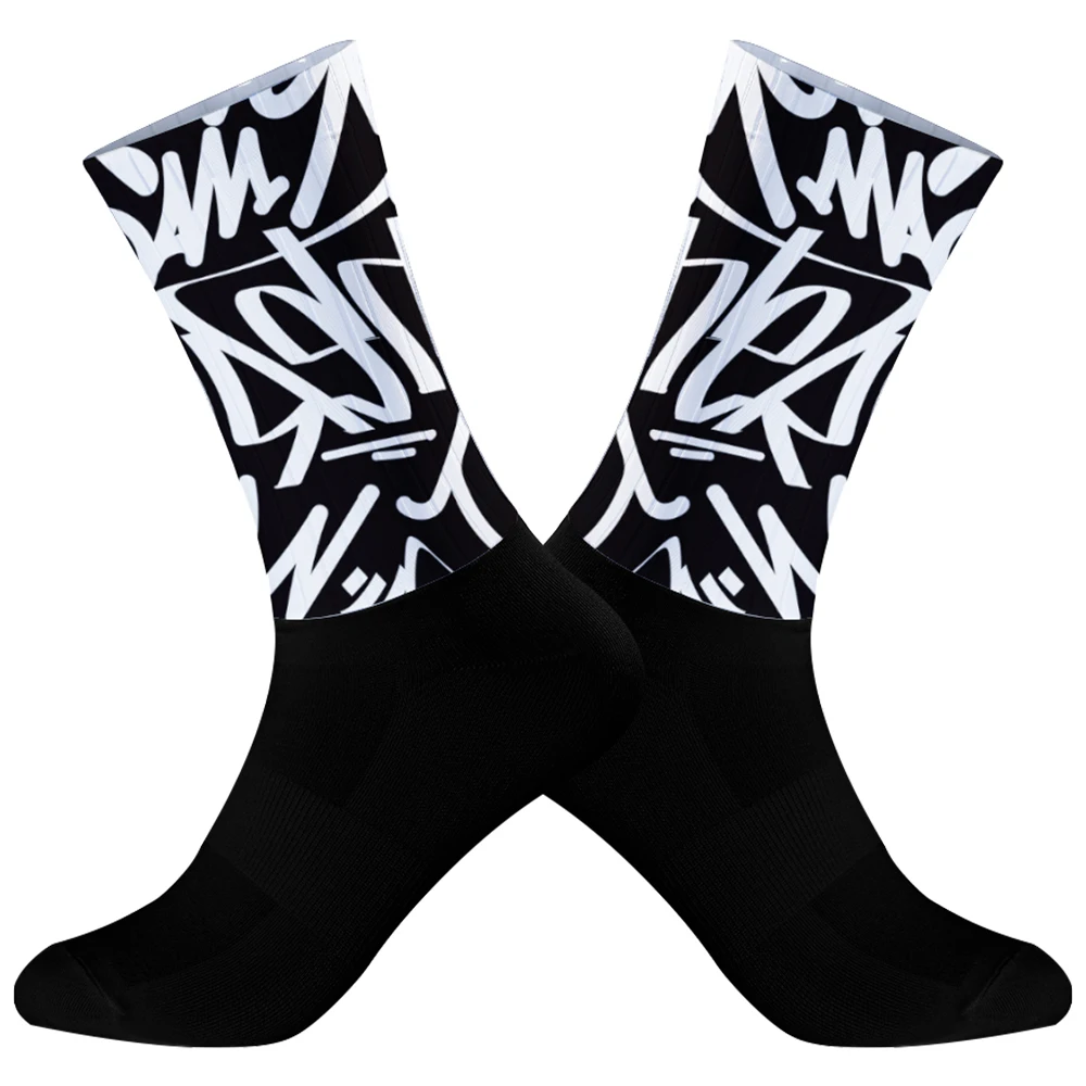 

2025 New Breathable and sweat absorbing sports bike socks, anti slip and shock-absorbing, help with smooth riding