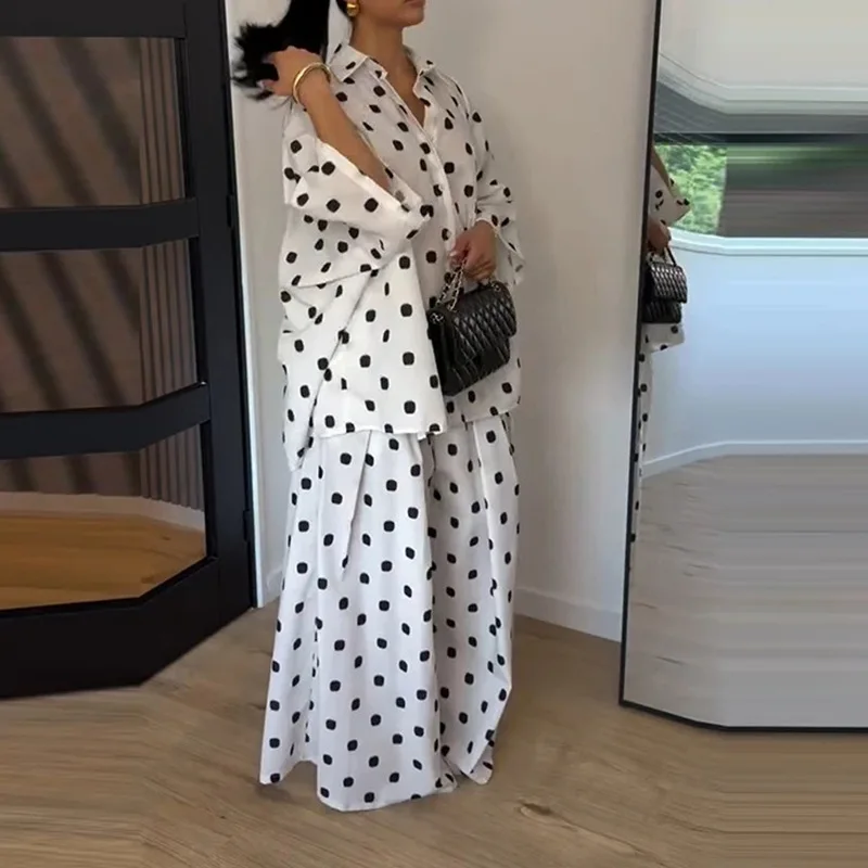 B 2026 Neues Damen-Set mit Polka-Dot-Muster, 2-teilig, Oversize-Kurzarmhemd und Weite-Hosen, Lässiger Loser Anzug – Detail 4