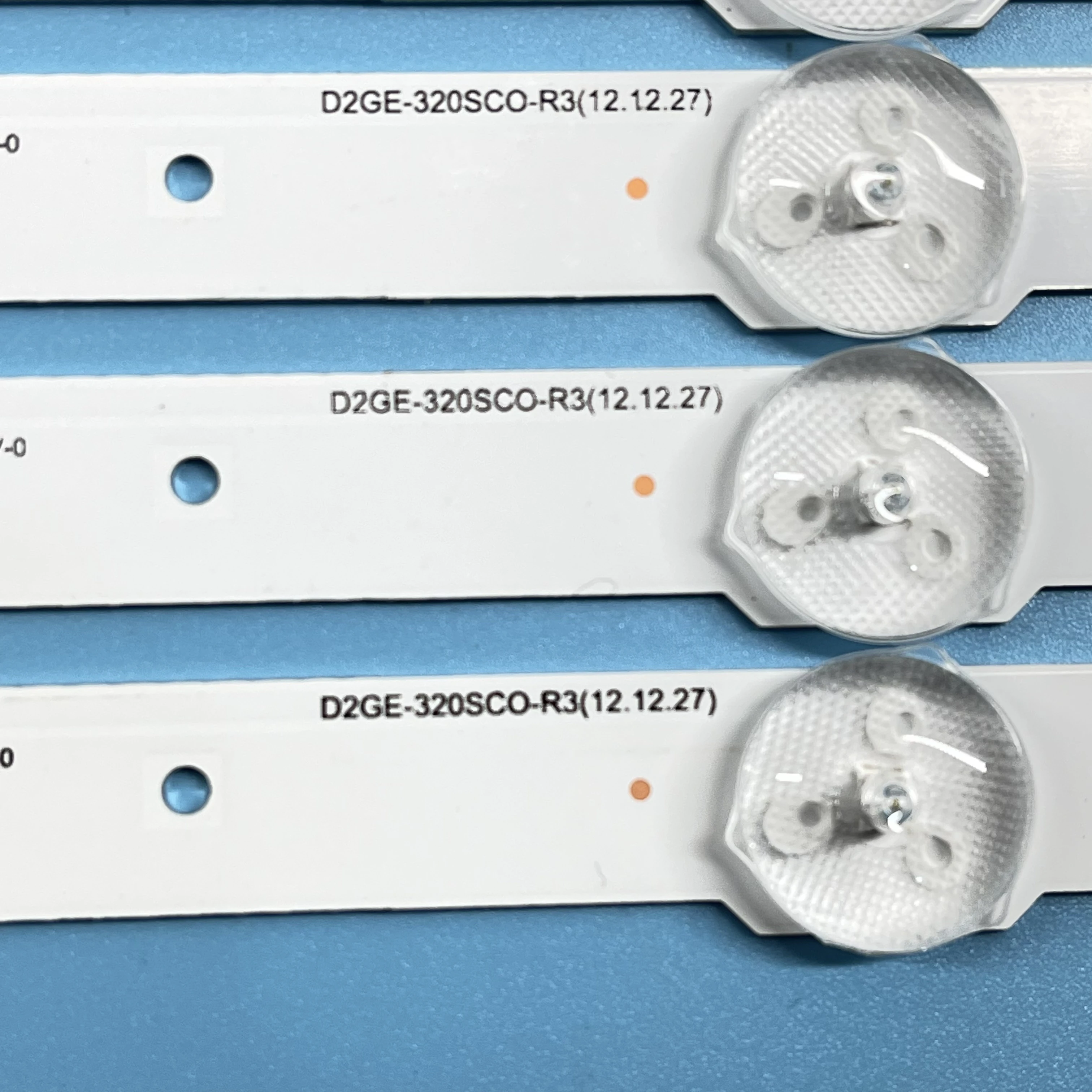 LED backlight D2GE-320SC0-R3 2013SVS32H UA32F4088AR CY-HF320AGEV3H UE32F5000 UE32F5300 UE32F5500 32F5560 UE32F6100