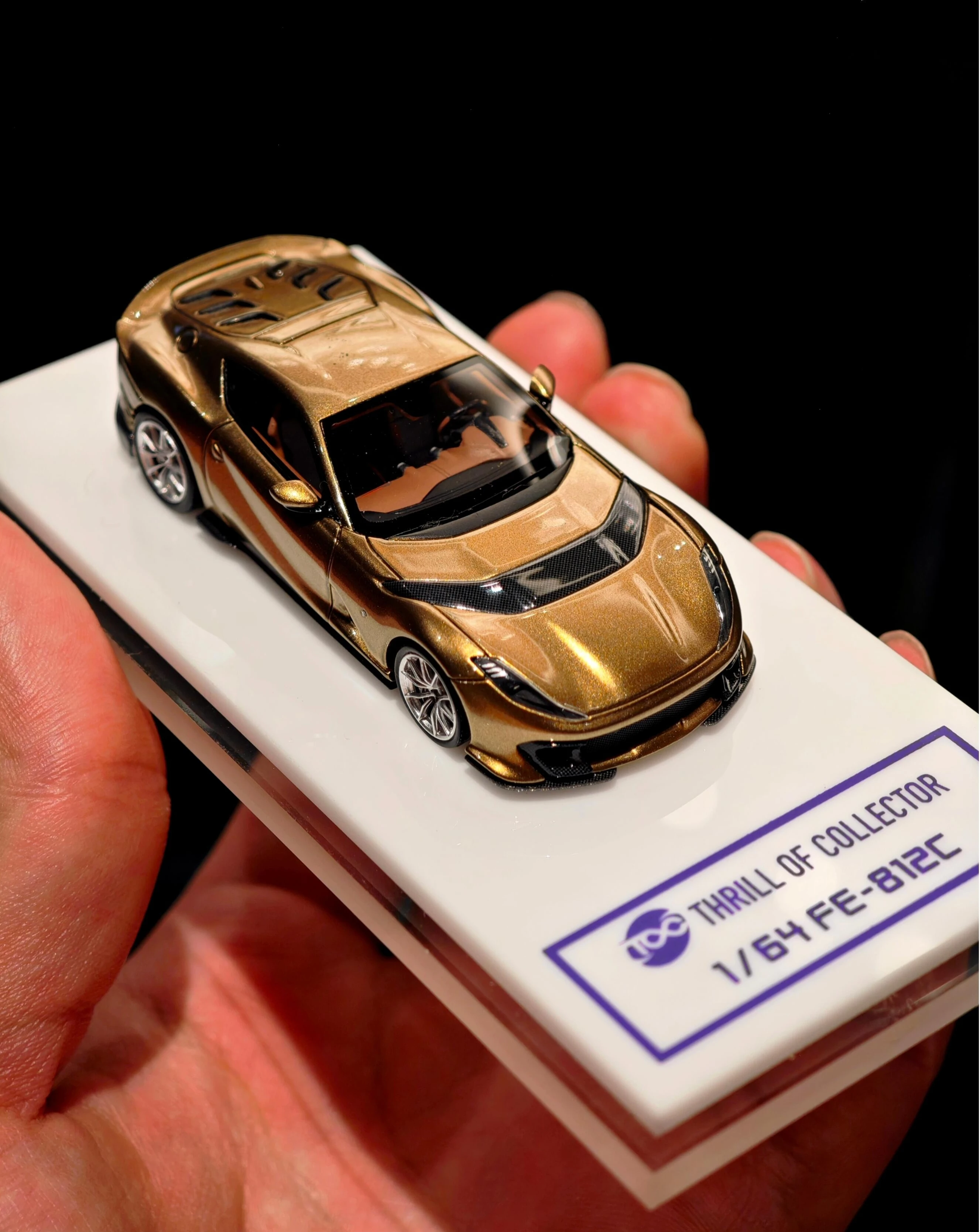 Fuelme 2025APAxpo 1:64 812C Model Samochodu z Żywicy, Limitowana Edycja Kolekcjonerska