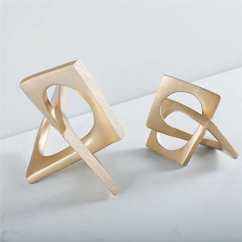 

Abstract Geometric Distortion Ornament Craft Desk Decoration Golden Square Collar Artwork Statue Room Aesthetics Decor A Durable