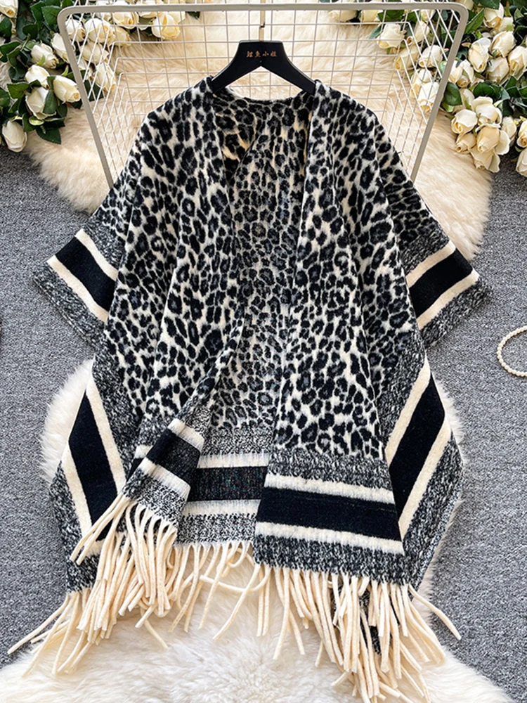 

Autumn Winter Women's Outerwear Knitted Cardigan Coat New Loose Fashionable Tassel Plaid Shawl Coat Tops L65