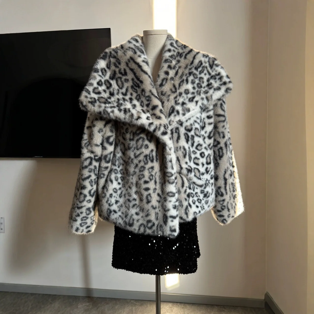 Faux Fur Coat Long Coats Womens Lace Trim Mid Event Wife Gyaru Wool Dyed Zip Up Decorated Flare Overcoats Chic Vibe Novelties OL