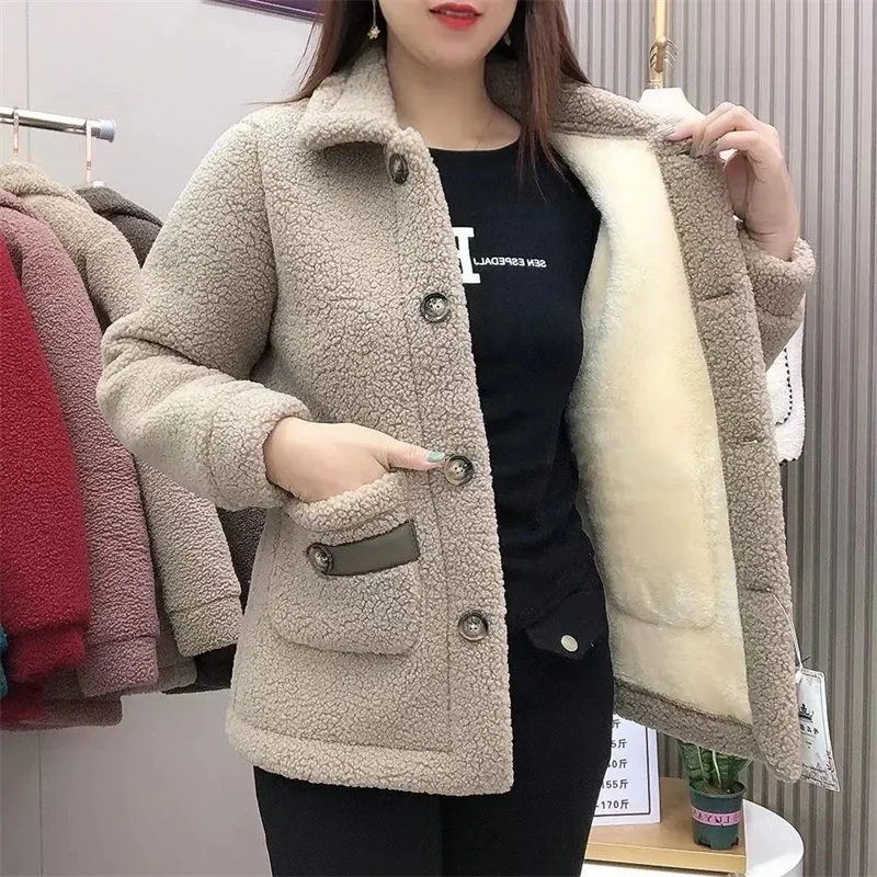 2023 New Winter Imitation Lambswool Lambswool Jacket Padded Thicken Solid Color Pocket Mother Fur Coat Women Parkas