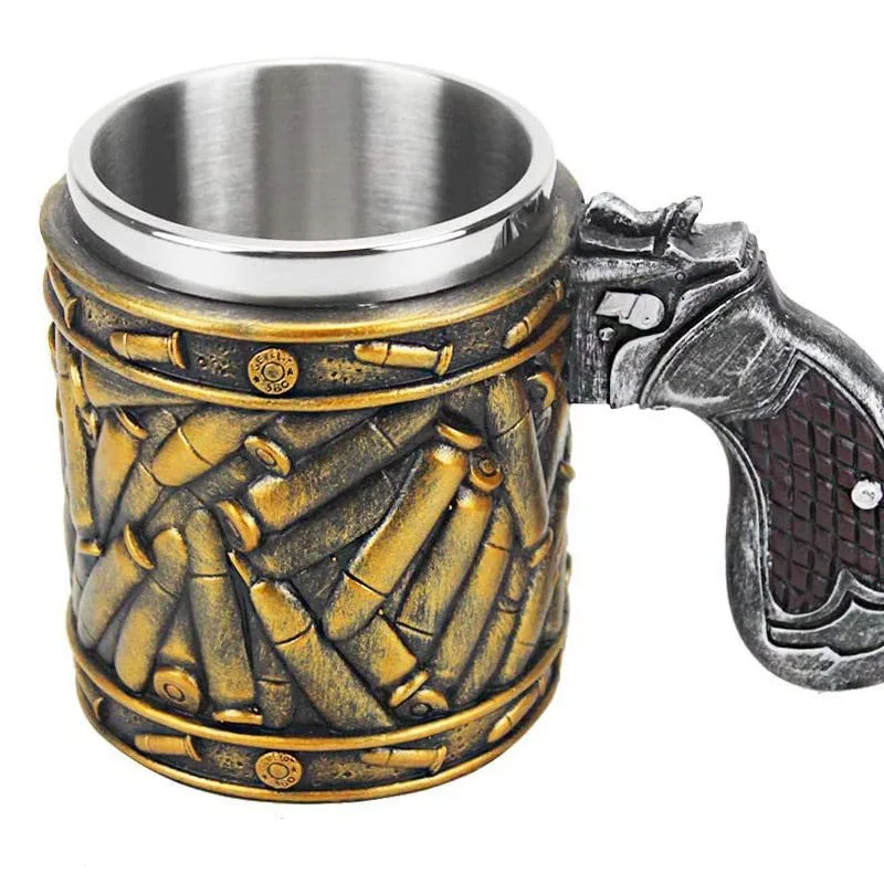 

Новинка, кружка с ручкой в форме револьвера, декор для внутренней пули из нержавеющей стали, необходимый для любителей тактического декора, стильный для напитков