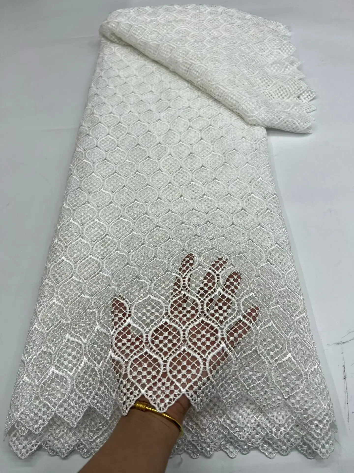 

Новые африканские гипюровые кружевные ткани 2026 года, высококачественные нигерийские французские гипюровые кружевные ткани, 5 ярдов для свадебных платьев 749