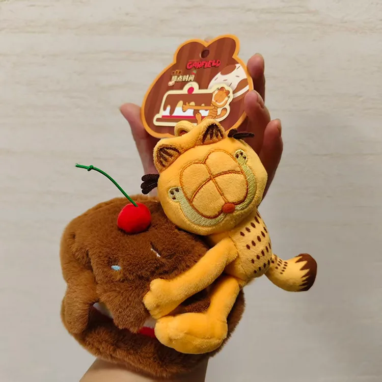 10CM Original Garfield Pendants Plush Toys Kawaii Anime Cartoon Cats Odie Dog Garfield Family Stuffed Plushies Keychains Dolls - view 5