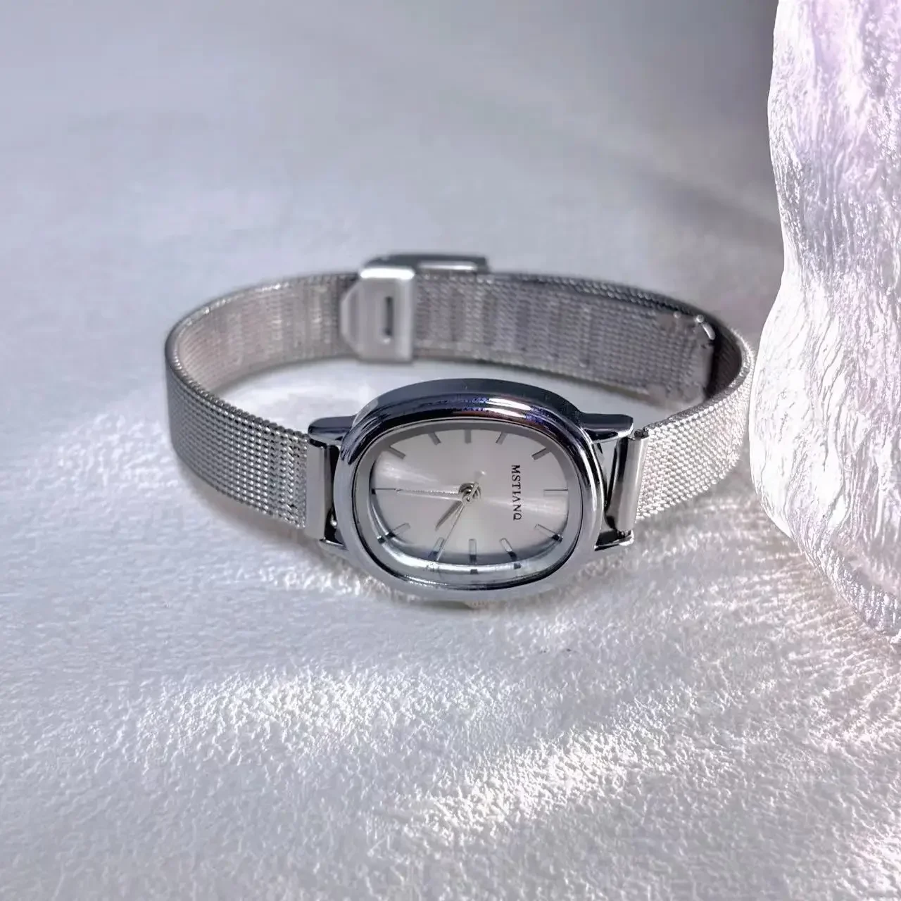 Зеленые часы с маленьким овальным циферблатом, простые модные брендовые женские наручные часы из нержавеющей стали, женские роскошные подарочные кварцевые часы, дропшиппинг