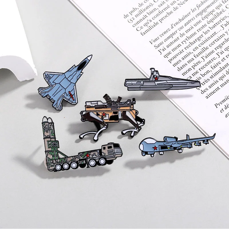 

Набор сувениров в стиле милитари Air and Land из 5 предметов: механическая одежда серии Dog Warrior, шляпа, рюкзак, булавка и значок в подарок