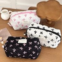Bolso de mano cuadrado a la moda para mujer, bolsa de maquillaje portátil, bonita bolsa de almacenamiento de artículos de tocador y cosméticos, bolso con cremallera con estampado de lazo