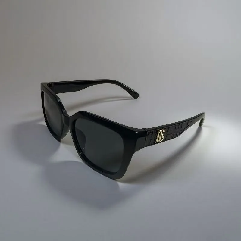 

2025 New Letter Inlaid Large Frame Sunglasses with Advanced and Fashionable Sunshade and UV Protection
