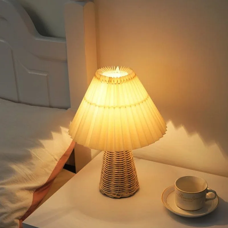 

European Bedroom Table Lamp Bedside Nightstand Light Handmade Rattan Pleated Aesthetic Vintage Lamp Decorative Room Night Light