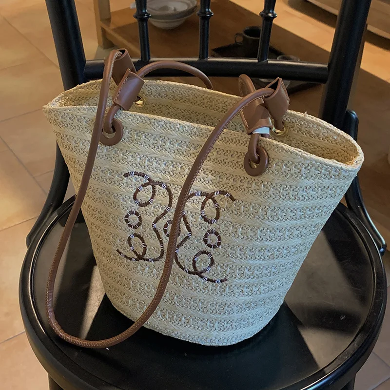 High Quality Straw Bag for Women with Large Capacity, Holiday Summer Beach Bag, One Shoulder Woven Bucket Bag Travelling Bags