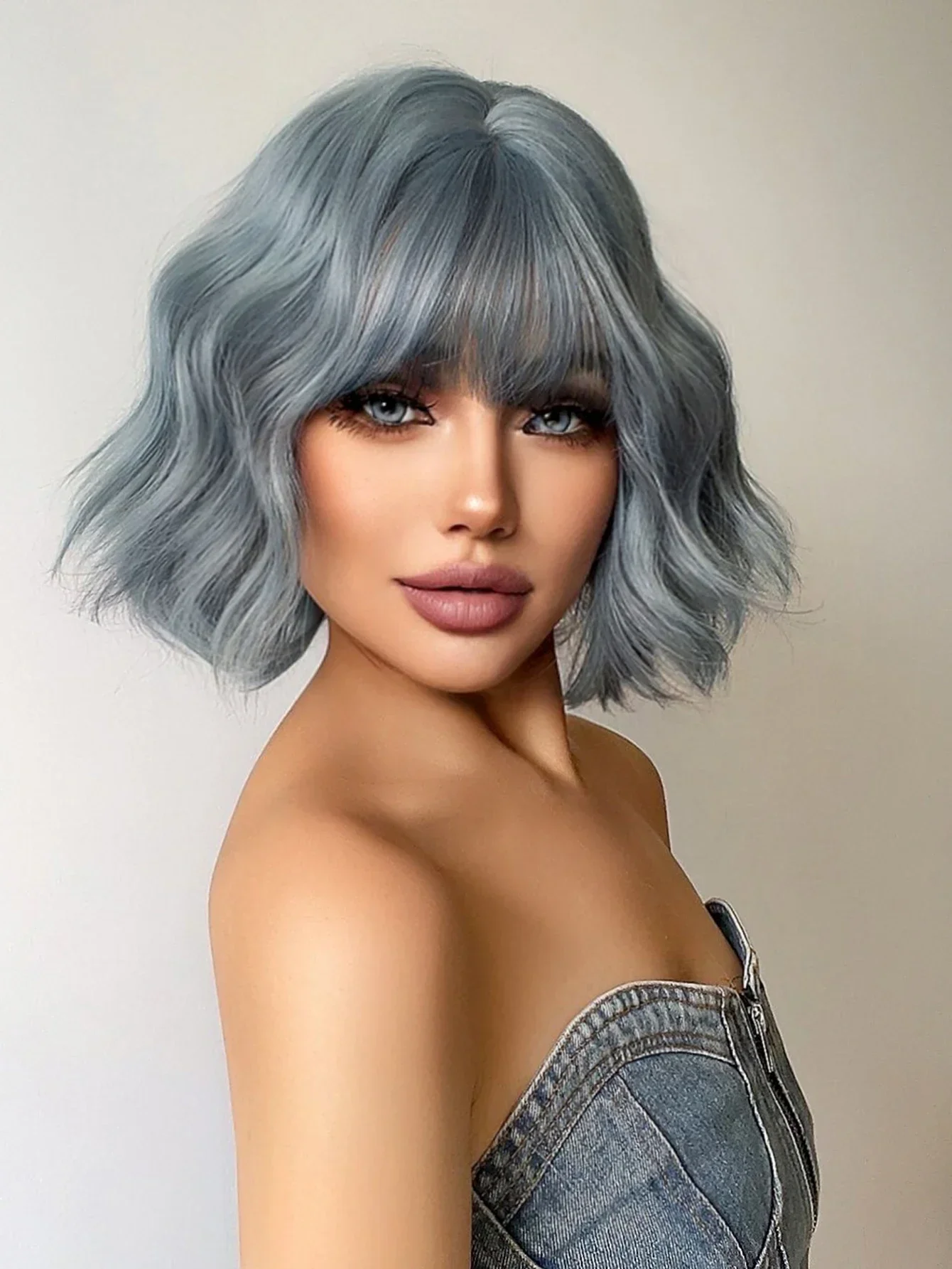 12Inch Haze Blue Color Synthetic Wigs With Bang Short Natural Wavy Hair Wig For Women Cosplay Drag Queen Party Heat Resistant