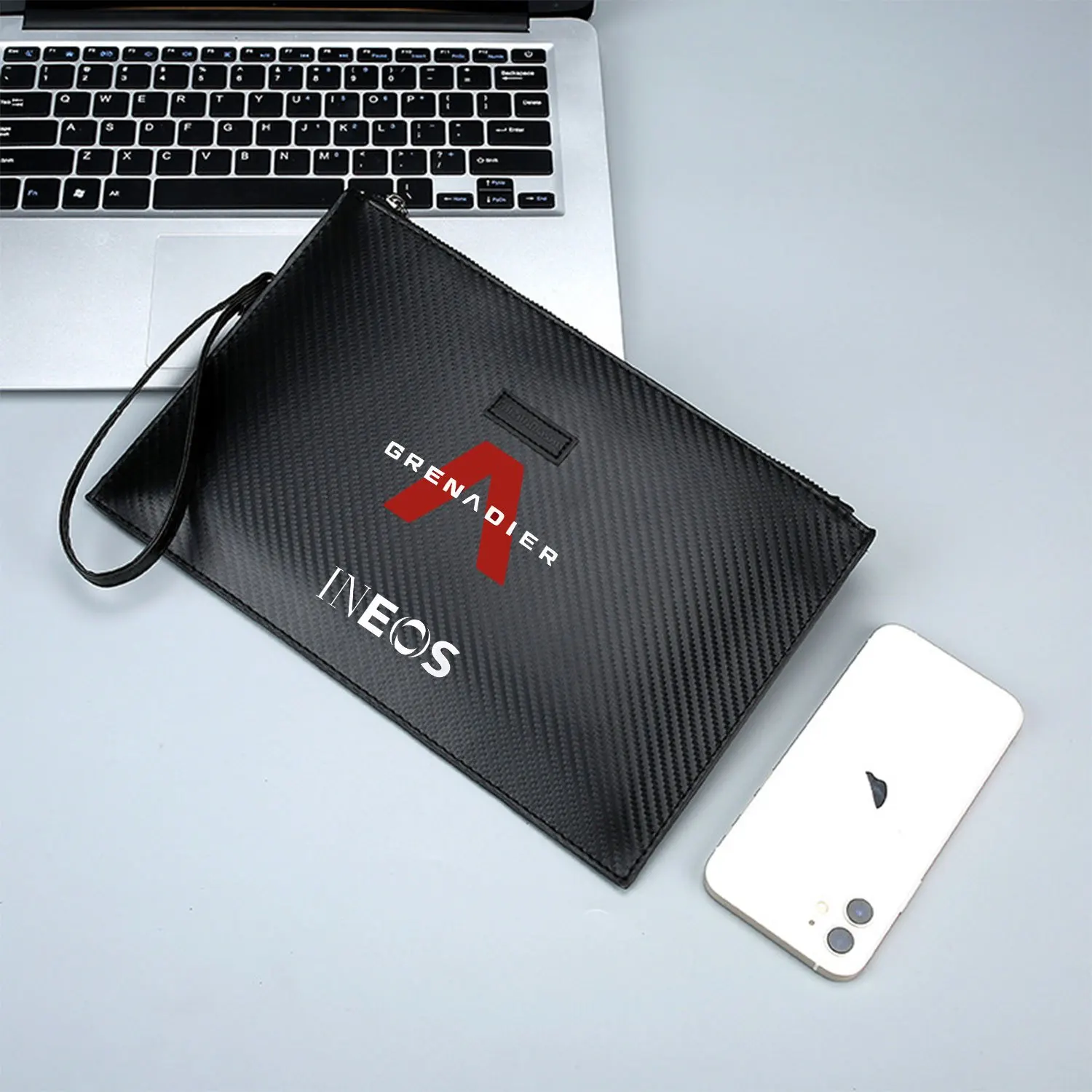 شعار أحمر فوق نص أبيض ودائرة حقيبة يد رجالية أنيقة مطبوعة من البولي يوريثان عصرية وعملية للحمل اليومي #2