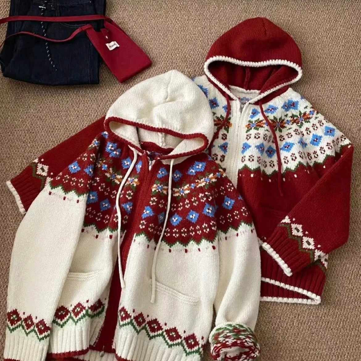 

Рождественский тематический корейский утолщенный жаккардовый свободный вязаный кардиган с капюшоном, осень-зима, универсальный трикотаж, верхняя одежда