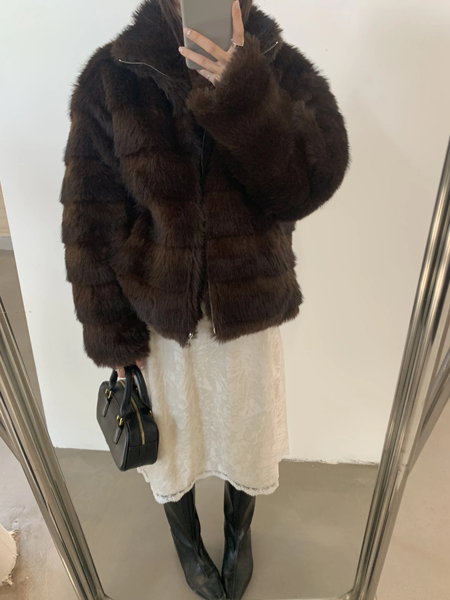 معطف فرو المنك المزيف ذو الملمس المزيف للنساء للخريف والشتاء عتيق بياقة واقفة ملابس قطنية دافئة متعددة الاستخدامات