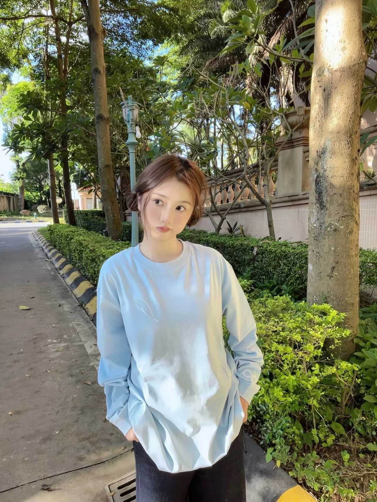 Retro Loose Fit Long Sleeve T-Shirt Women's Spring Autumn Handwritten Stitching round Neck Base Shirt Top in Light Blue Color