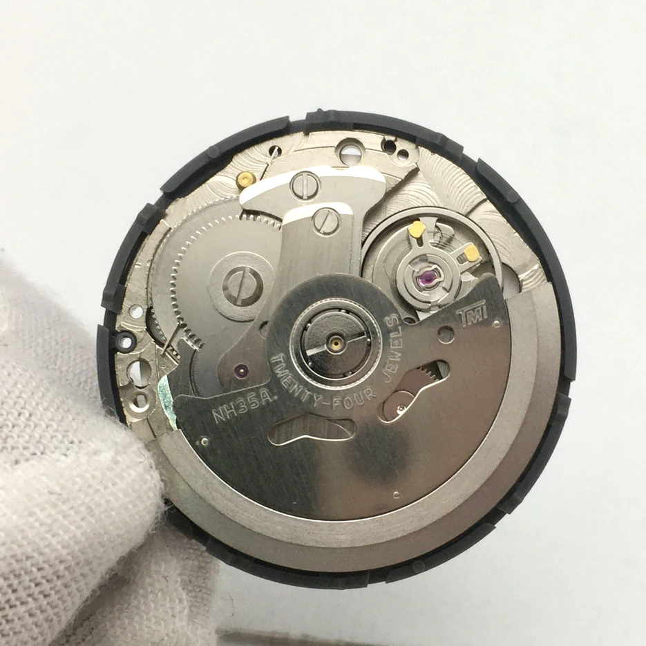 Japan nh35 Movement for Man watch Genuine NH35 Automatic Mechanical Movement 24 Jewels Watches Replacement NH35A Date at 3:00