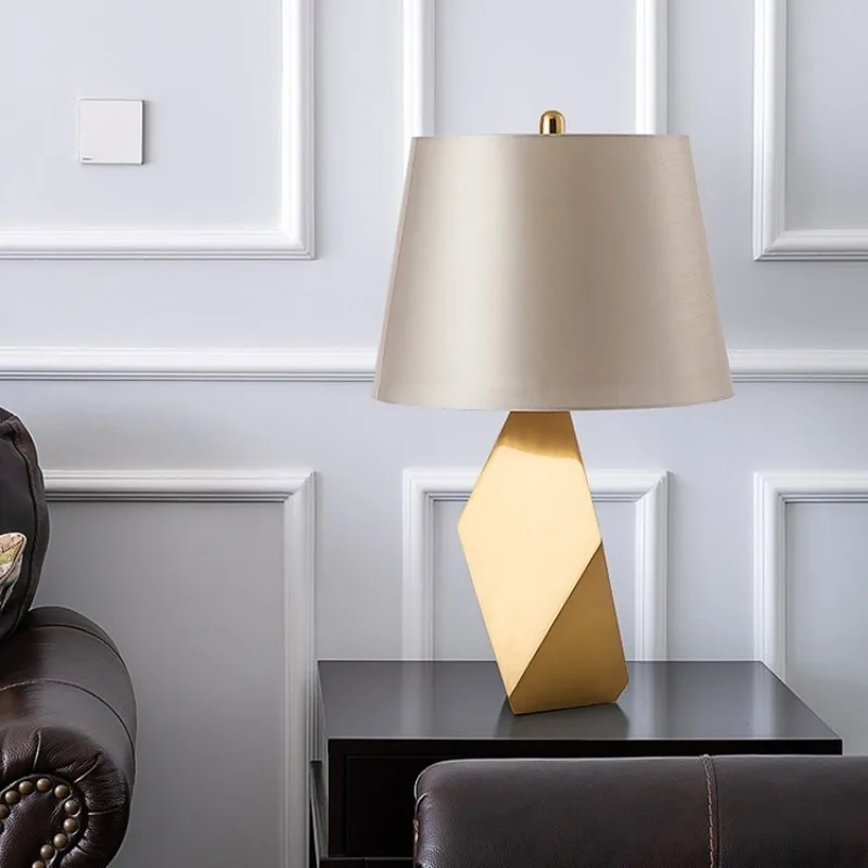 American Home Floor Lamps Minimalist Multi-dimensional Irregular Hardware Foyer Bedroom Bedside Decoration Geometric Desk Lights