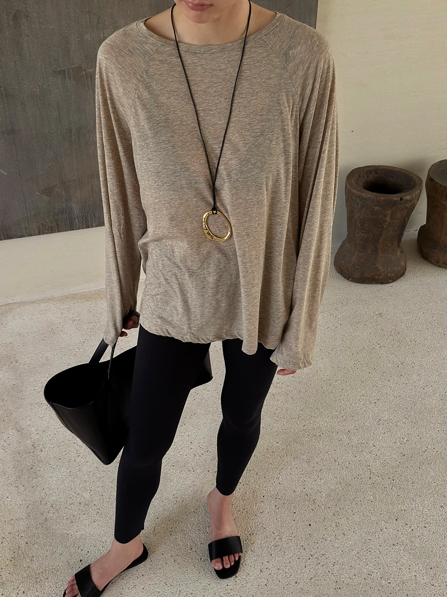 

SOTHEA Spring 2025 Women's Casual Loose Fit Cotton Long Sve T-irt Wide Ne oulder Insert Soft Dra Vintage Tone