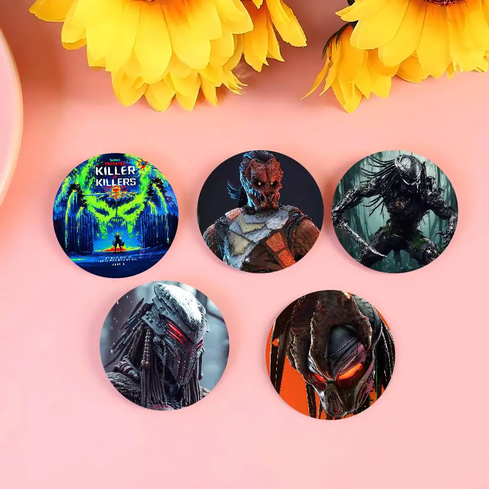 فيلم P-Predator Badlands 32/44/58 مللي متر دبابيس كرتونية مستديرة دبابيس يدوية لحقيبة الظهر مجوهرات اكسسوارات هدايا شارة إبداعية #2