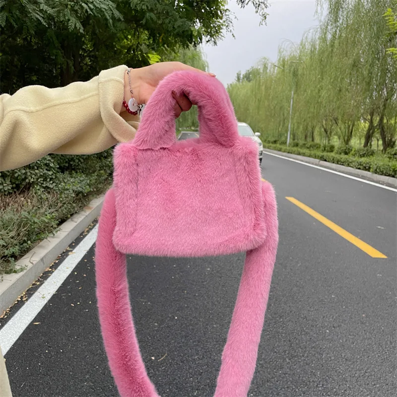 

Female Soft Faux Fur Square Tote Bag Winter Trend Design Women's Fluffy Plush Handbag Solid Colour Long Shoulder Crossbody Bag