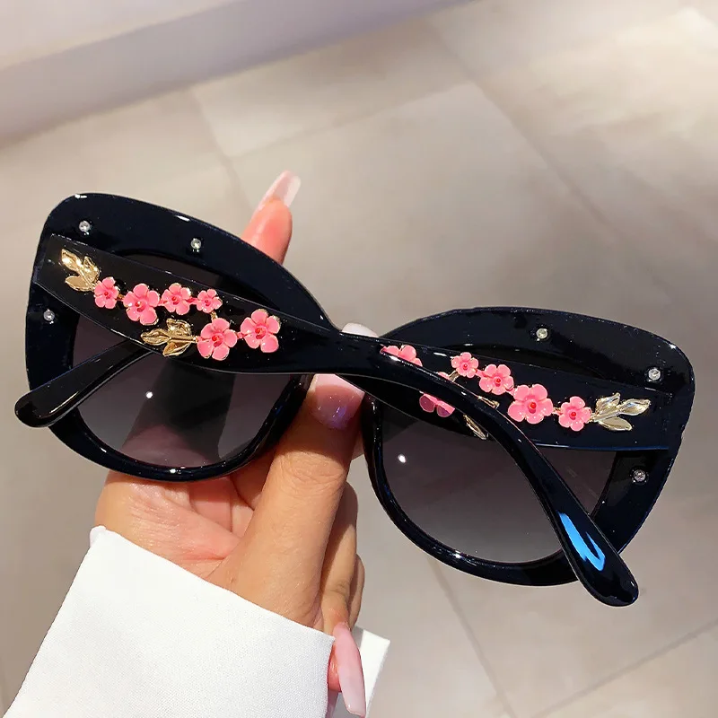 Luxury Brand Designer Oversized Cat Eye Flower Sunglasses Women Vintage Fashion Sun Glasses Trendy Punk Big Frame Pink Shades