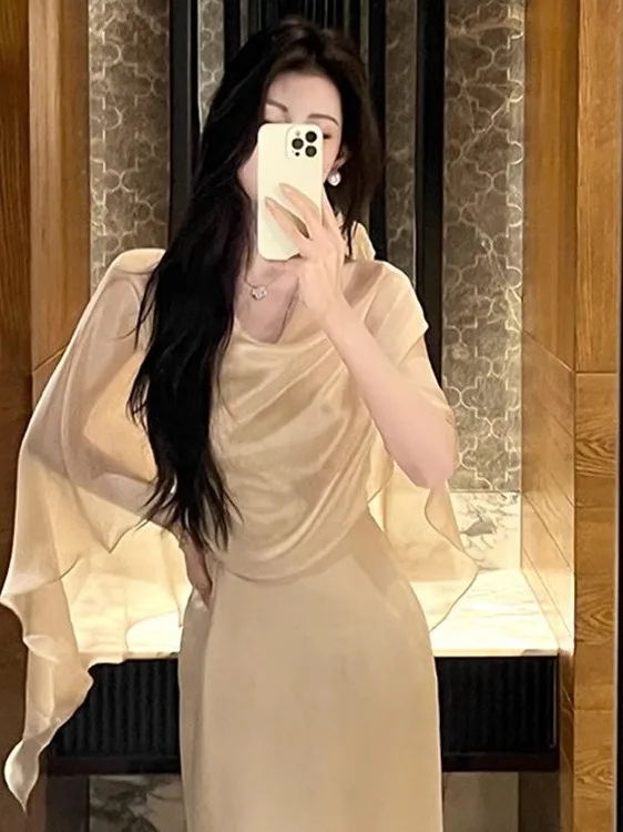 Damska letnia narzutka z jedwabiu lodowego chroniąca przed słońcem, asymetryczna, cienka, luźna, w stylu koreańskim, długa, okrągły dekolt.