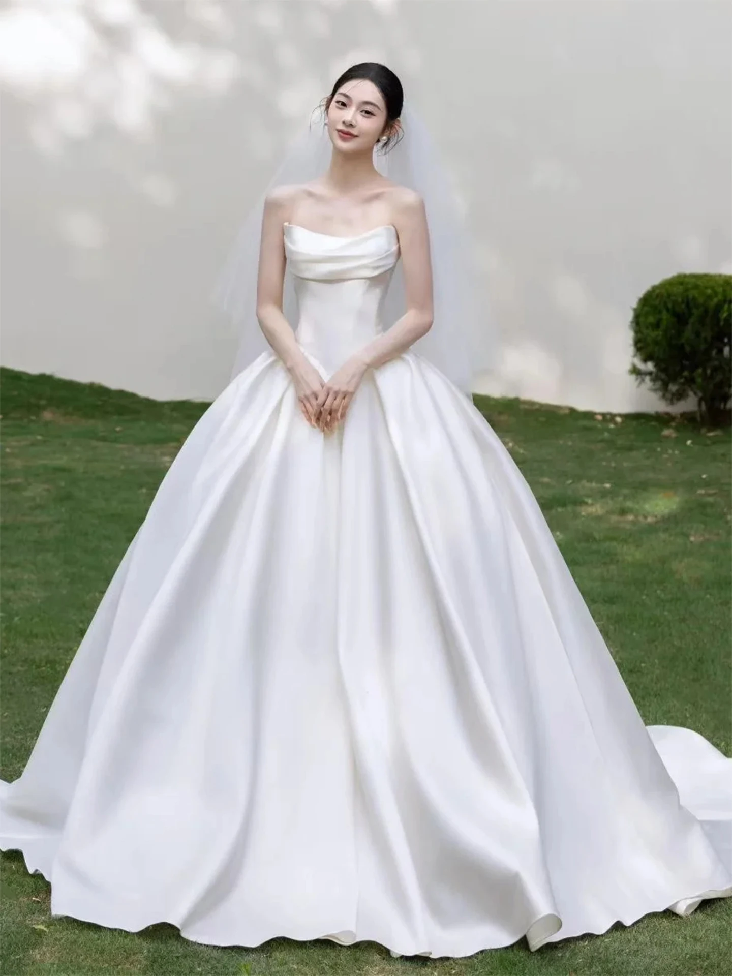 French Satin Light Wedding Dress 2026 New Bridal Tube Top Simple and Lightweight Trailing High-End Sense Welcome out Main Yarn